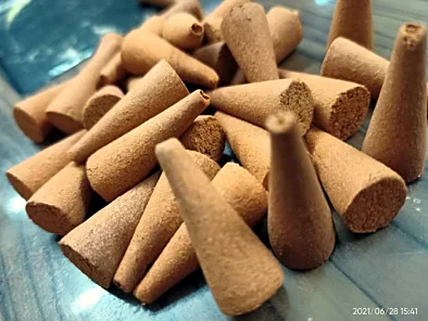Freshly made Shree Aroma sandal dhoop cones